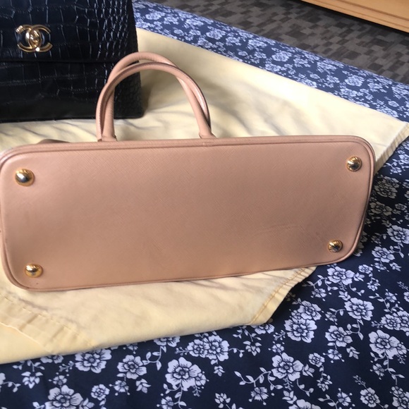 Prada nude color handbag - Picture 3 of 7